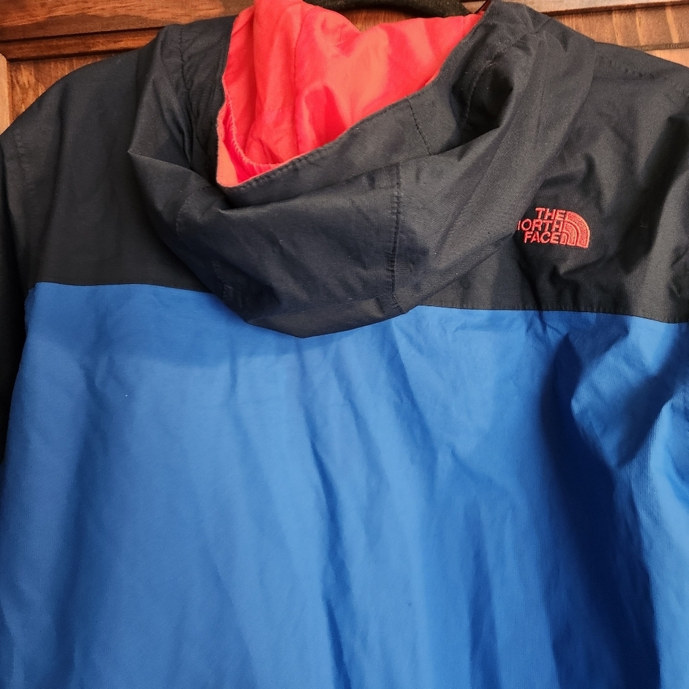 The North Face HYVENT Windbreaker Jacket - Youth XL - Blue, Navy, & Red - Picture 4 of 14